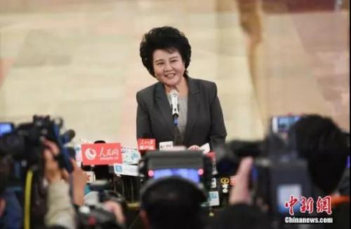 “国务院侨办要当好侨胞‘贴心人’,把为侨服务和‘惠侨工程’送到更多海外侨胞和归侨侨眷身边。”