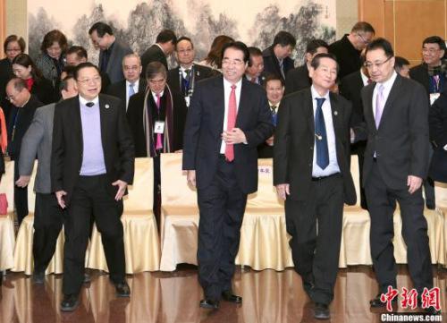2月7日,中国国务院侨务办公室党组书记、副主任许又声在北京会见菲律宾菲华商联总会访华团。<a target='_blank' href='http://www.chinanews.com/'>中新社</a>记者 张勤 摄 2月7日,中国国务院侨务办公室党组书记、副主任许又声在北京会见菲律宾菲华商联总会访华团。中新社记者 张勤 摄