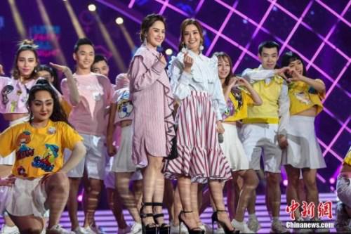 香港Twins组合献唱《见习爱神》 香港Twins组合献唱《见习爱神》