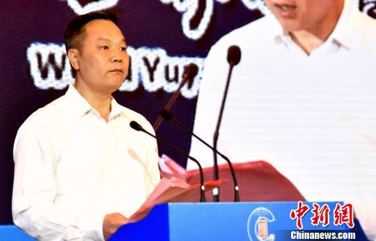 图为:余姚市委书记奚明发言。 何蒋勇 摄 图为:余姚市委书记奚明发言。 何蒋勇 摄