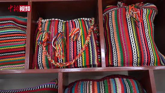 新疆：四百年傳統手工藝走出“深閨”煥新彩