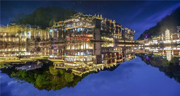 Splendid night view of Fenghuang Ancient Town in Hunan