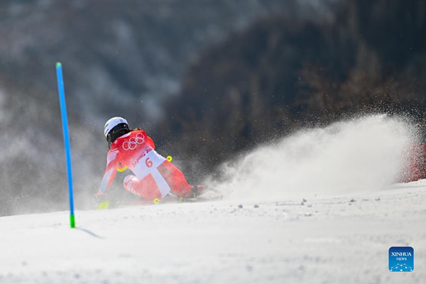 Experts prefer artificial snow for winter sports 