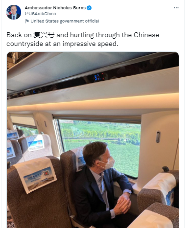 U.S. ambassador to China Nicholas Burns travels through China on a high-speed train, Sep. 1, 2022. (Photo: Twitter @USAmbChina)