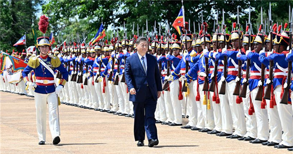 Xi attends welcome ceremony held by Brazilian president