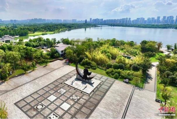 Aerial photo of Wang Dayuan Memorial Square in Xianghu Scenic Area, Qingyunpu District, Nanchang, Jiangxi. (Photo by Liu Jiajian)