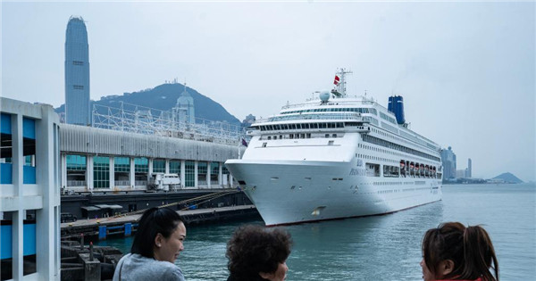 Luxury cruise liner sets sail from Hong Kong