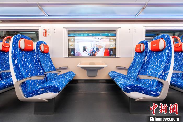 An interior view of the latest intelligent intercity train. (Photo/China News Service) An interior view of the latest intelligent intercity train. (Photo/China News Service)