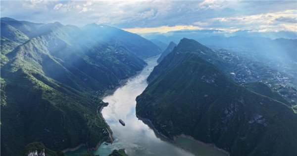 Remarkable natural wonder on Yangtze River in Hubei
