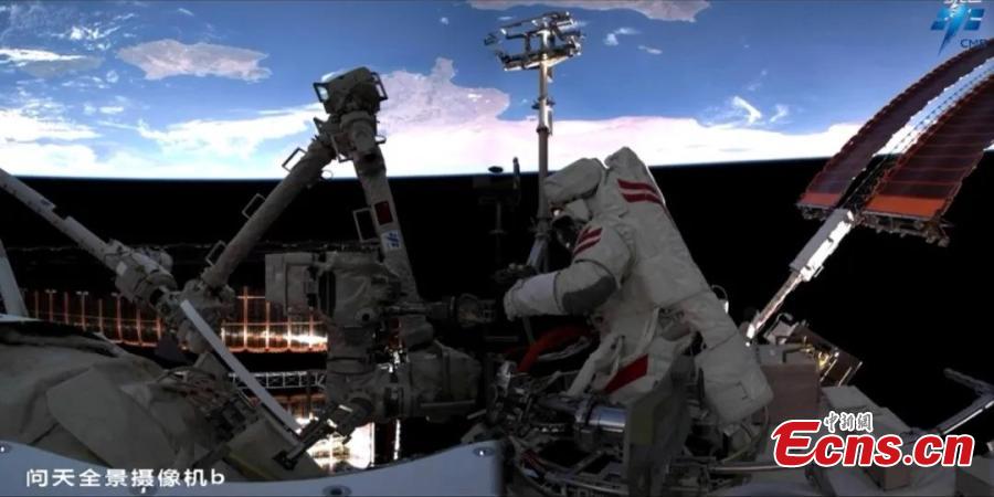A Shenzhou-20 astronaut performs extravehicular activities outside China's orbiting space station, June 26, 2025. (Photo/China Manned Space Agency) A Shenzhou-20 astronaut performs extravehicular activities outside China's orbiting space station, June 26, 2025. (Photo/China Manned Space Agency)