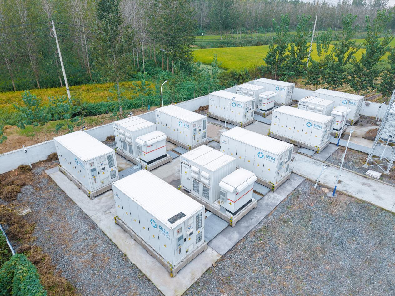 The 49.8MW/99.6MWh grid-side energy storage power station of Suqian Zhonghe East Line New Energy in Jiangsu was officially connected to the grid. Photo by Meng Fei.