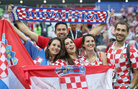 Fans of Croatia cheer prior to the 2018 FIFA World Cup semi-final match between England and Croatia in Moscow, Russia, July 11, 2018. (Xinhua/Cao Can)