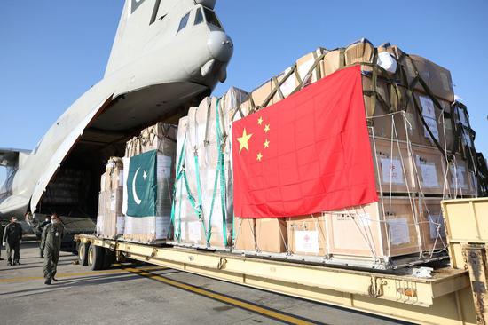 Photo taken on March 29, 2020, shows China-aided anti-coronavirus supplies at Noor Khan Air Base near Islamabad, Pakistan. (Xinhua/Liu Tian)