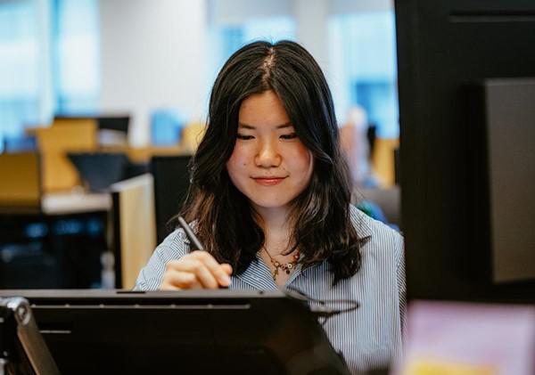 Chinese Canadian Jennifer Wu emerges as one of the most internationally recognized voices in contemporary animation due to her work traveling seamlessly between festival screens, museum-style educational spaces, and online platforms. (Photo provided to China Daily)