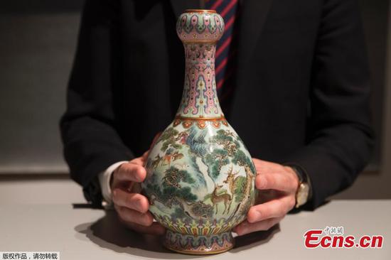 Chinese vase left in attic shoebox priced at half a million euros for auction
