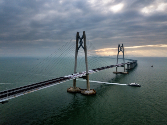 The 55-kilometer-long Hong Kong-Zhuhai-Macao Bridge that connects Hong Kong on the east of the Pearl River Delta with Macao and Zhuhai on the west is set to be world's longest cross-sea bridge. (D.J. CLARK/CHINA DAILY)