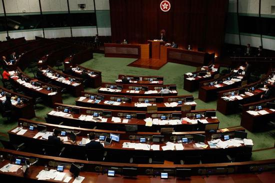 Lawmakers deliberate the Guangzhou-Shenzhen-Hong Kong Express Rail Link (XRL) co-location bill at the Legislative Council in Hong Kong, June 14, 2018. (ROY LIU/CHINA DAILY)