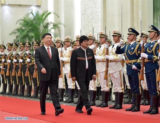 President Xi Jinping (L) hosts a welcoming ceremony for Bolivian President Juan Evo Morales Ayma at the Great Hall of the People in Beijing, June 19, 2018. Xi Jinping held talks with Juan Evo Morales Ayma on Tuesday. [Photo/Xinhua]