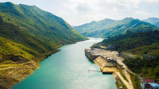 The first round of environmental inspections nationwide in 2016 found some 328,000 metric tons of industrial heavy metals had been improperly handled in Qujing. (Photo provided to chinadaily.com.cn)