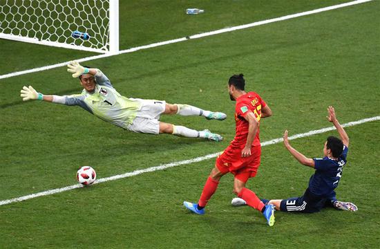 Nacer Chadli (C) of Belgium shoots to score during the 2018 FIFA World Cup round of 16 match between Belgium and Japan in Rostov-on-Don, Russia, July 2, 2018. Belgium won 3-2 and advanced to the quarter-final. (Xinhua/Chen Cheng)