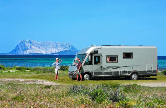 China has been attracting a growing number of foreign tourists traveling in their own RVs. (Photo provided to China Daily)