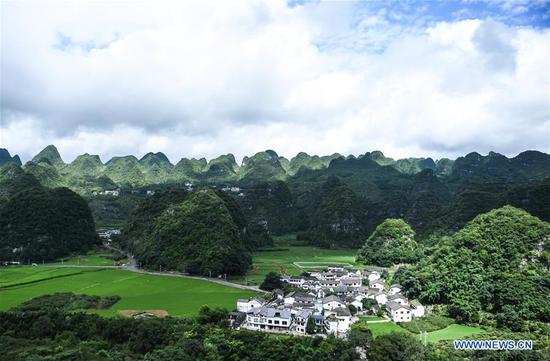 Scenery of karst hills in Wanfenglin scenic area