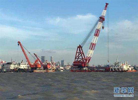 The scene of rescue operation after a cargo ship sank off Shanghai.  (Photo/Xinhua)