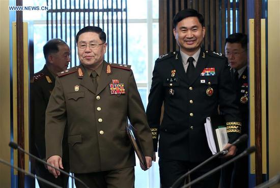 Lt. Gen. An Ik San (L) and Maj. Gen. Kim Do-gyun attend the general-level military talks at the border village of Panmunjom, July 31, 2018. (Photo/Xinhua )