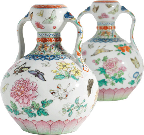 A pair of rose butterfly double-gourd vases sold at Christie's for $19.3 million. (Photo/China Daily)