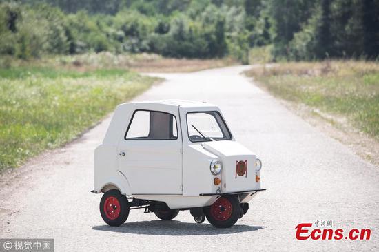 Two of the world's smallest cars to be under hammer in London