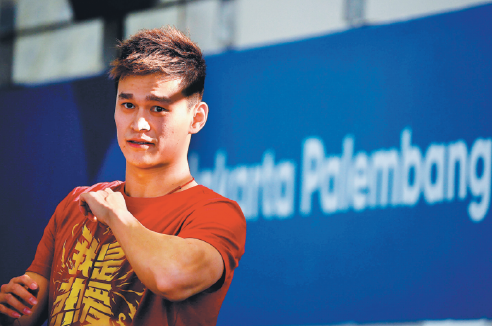 Sun Yang, China's world and Olympic swimming champion, prepares for his training session in Jakarta on Wednesday. （Photo/Xinhua）