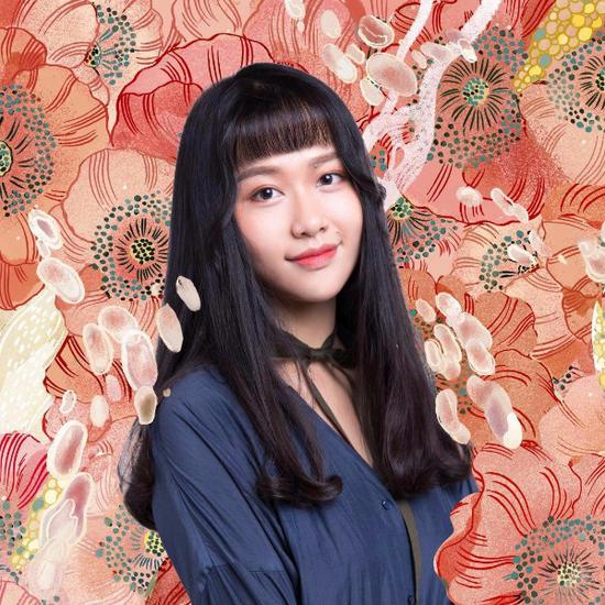 Illustrator Ye Luying seeks to share the beauty of traditional Chinese culture with everyone. (Photo provided to China Daily)