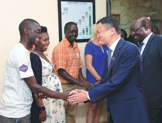 Jack Ma, founder and chairman of Alibaba Group Holding Ltd, in conversation with young African entrepreneurs in Nairobi, Kenya. (Niu Jing / For China Daily)