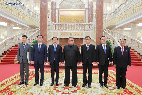 Kim Jong Un meets with Moon Jae-in's special envoys in Pyongyang