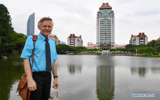 William Brown poses for a photo at Xiamen University in Xiamen, southeast China's Fujian Province, June 14, 2018. (Xinhua/Zhang Guojun)