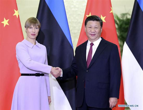 Chinese President Xi Jinping meets with his Estonian counterpart Kersti Kaljulaid at the Great Hall of the People in Beijing, capital of China, Sept. 18, 2018. Kersti Kaljulaid is in China to attend the Summer Davos Forum in the northern port city of Tianjin. (Xinhua/Ding Lin)