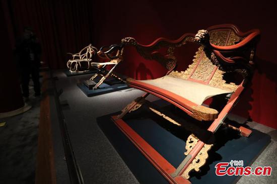 Palace Museum shows 300 pieces of furniture in new exhibition 