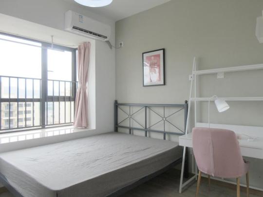 An apartment rented through online long-term rental apartment operator Ziroom. (Photo provided to China Daily)