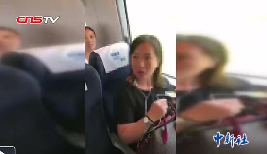 A woman takes another passenger's seat on a high-speed train and refuses to vacate it. (Photo/Screenshot on CNSTV)