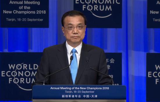 Chinese Premier Li Keqiang delivers a speech at the Summer Davos in North China's Tianjin municipality. (Photo/CGTN)