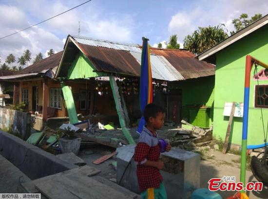 Major quake and tsunami cause deaths in Indonesian city