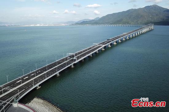 Photo taken on Sept. 18, 2018 shows the Hong Kong-Zhuhai-Macao Bridge in south China.  (Photo: China News Servcie/ Li Zhihua)