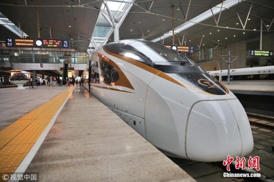 This file photo shows a Fuxing bullet train running between Beijing and Tianjin. (Photo/VCG)