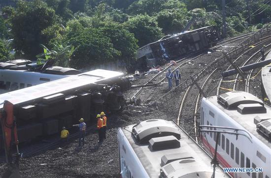 Photo taken on Oct. 22, 2018 shows the train derailment site in Yilan County, southeast China's Taiwan.  (Xinhua/Jin Liangkuai)