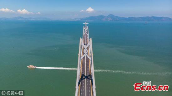 A bridge tower in the shape of a Chinese knot, part of the Hong Kong-Zhuhai-Macao Bridge. (Photo/VCG)