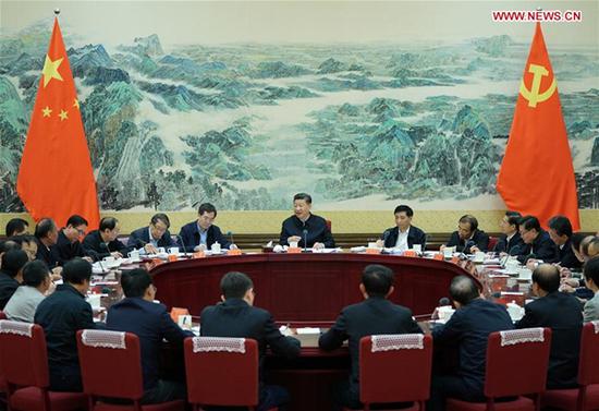 Chinese President Xi Jinping (C, rear), also general secretary of the Communist Party of China Central Committee and chairman of the Central Military Commission, has a talk with the new leadership of the All-China Federation of Trade Unions in Beijing, capital of China, on Oct. 29, 2018. (Xinhua/Li Xueren)