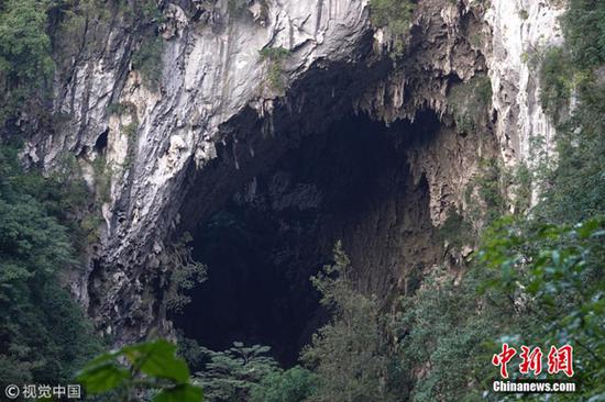 A gigantic cave that boasts a volume of 3.53 million cubic meters and a bottom area of 77,600 square meters was found in Guangxi. (Photo/VCG)