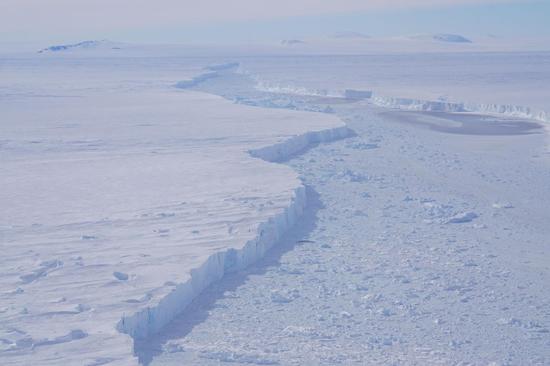 Massive Antarctic iceberg spotted on NASA IceBridge flight 