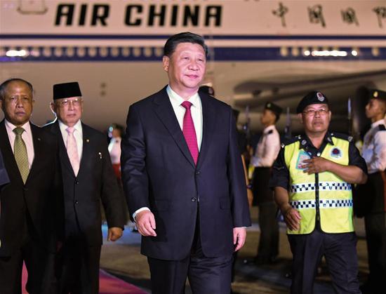 Chinese President Xi Jinping arrives in Bandar Seri Begawan for a state visit to Brunei on Nov. 18, 2018. (Xinhua/Yan Yan)