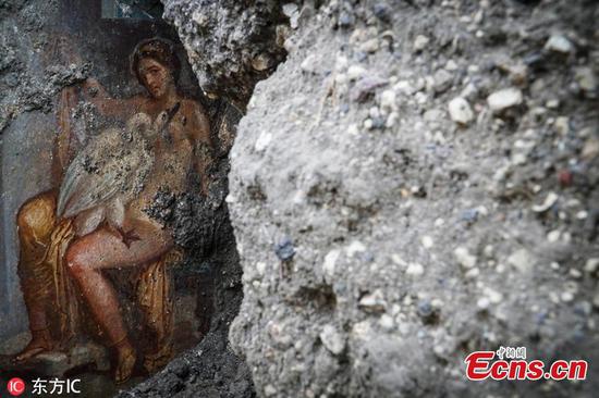 Stunning fresco discovered in ancient Pompeii bedroom
